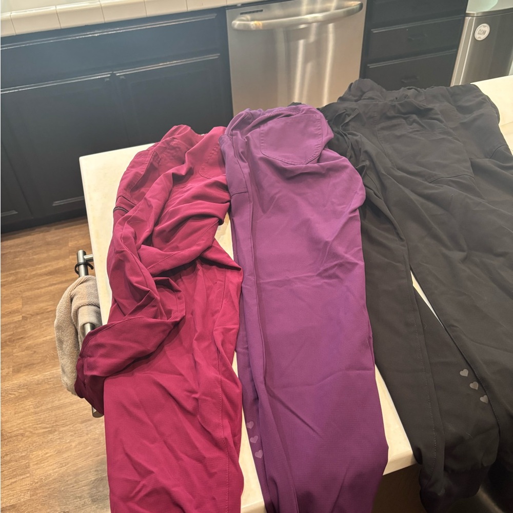 Scrub joggers